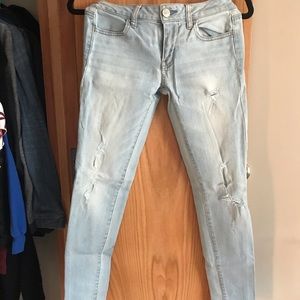 BRAND NEW American Eagle skinny jeans
